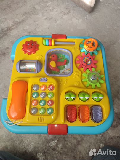Игровой развивающий столик