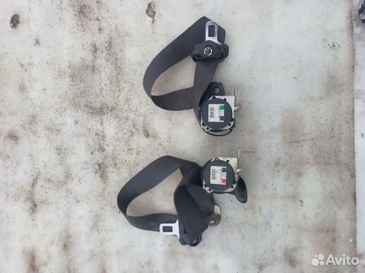 Ремень безопасности задний левый и пр Opel Zafira