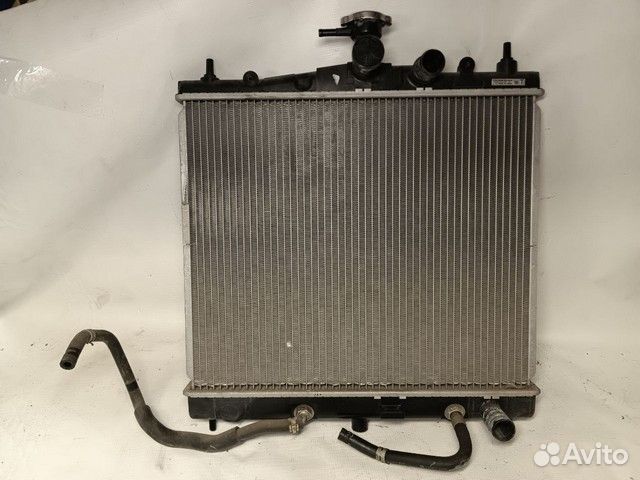 Радиатор охлаждения двигателя Nissan March