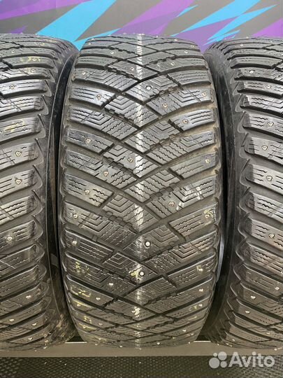 Goodyear Ultragrip Ice Arctic 235/55 R17