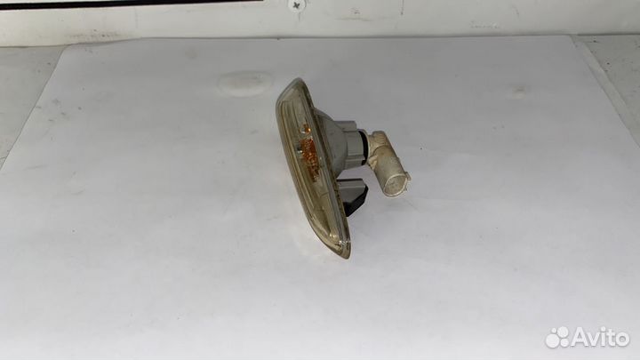 Повторитель поворота левый BMW 3 Series (E90/91)