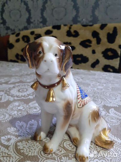 Фарфоровая статуэтка