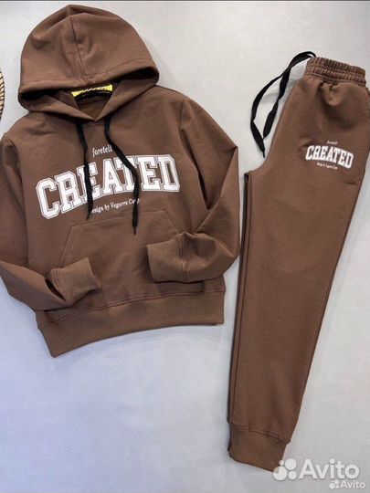 Спортивный костюм