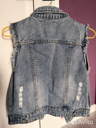 Джинсовая жилетка для девочки