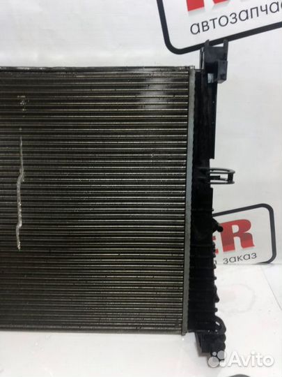 Радиатор охлаждения двигателя Renault Duster 2010