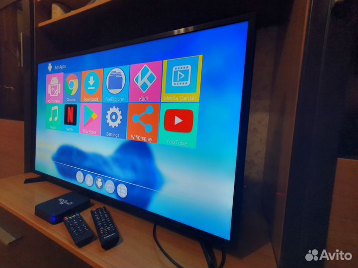 Стильный телевизор Samsung 43”+SmartTV приставка