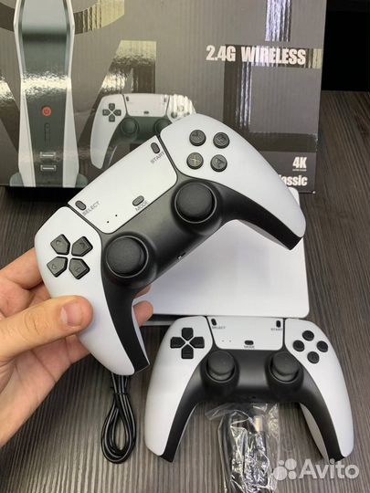 Новая игровая приставка (20 000 встроенных игр)