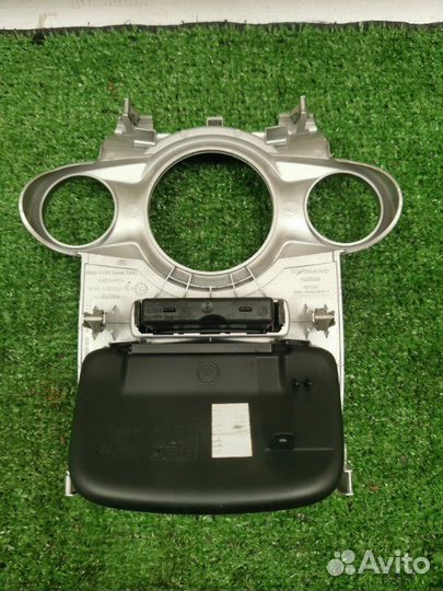 Пластик салона Ford Fiesta MK6 1.4 spjc 2012