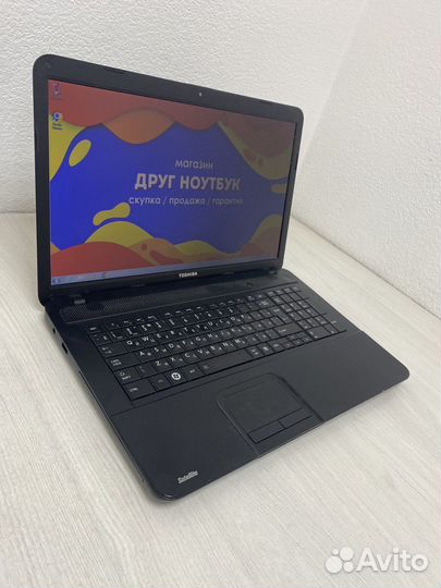 Toshiba 17.3 intel pentium 4gb 320gb