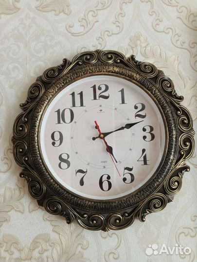 Часы настенные 40см золотистые