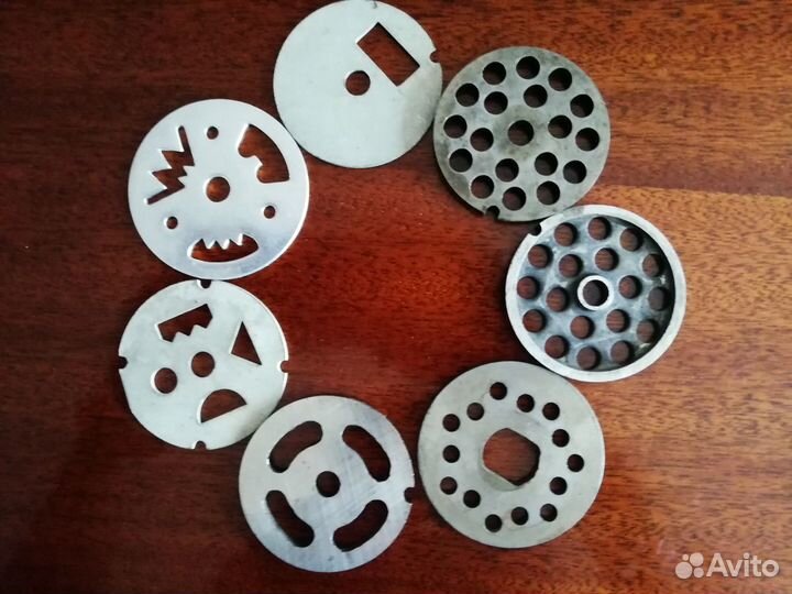 Решетки и насадки к ручной мясорубке