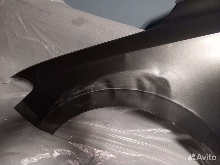 Крыло переднее левое