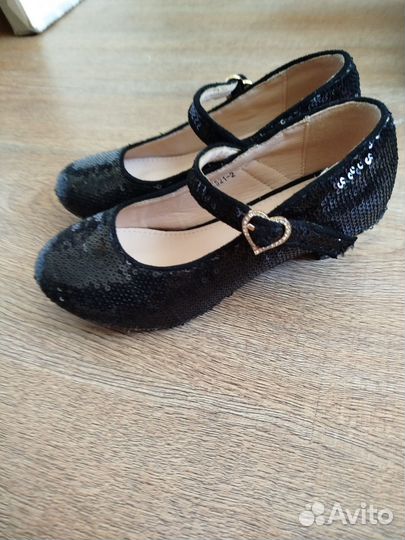 Туфли нарядные 30 блестящие