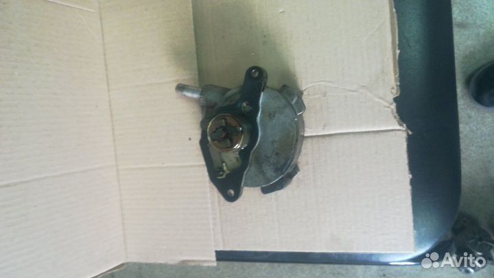 Насос вакуумный Mercedes E IV E 200 M 271.860