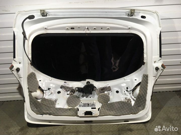 Дверь багажника в сборе со стеклом