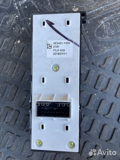 Блок стеклоподьемников Kia Rio 4