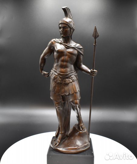 Бронзовая статуэтка 