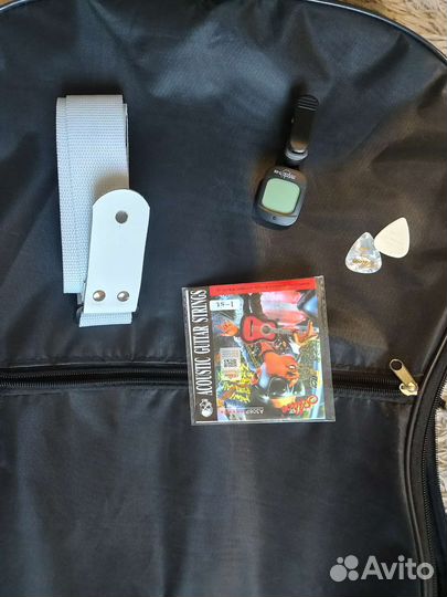 Акустическая гитара