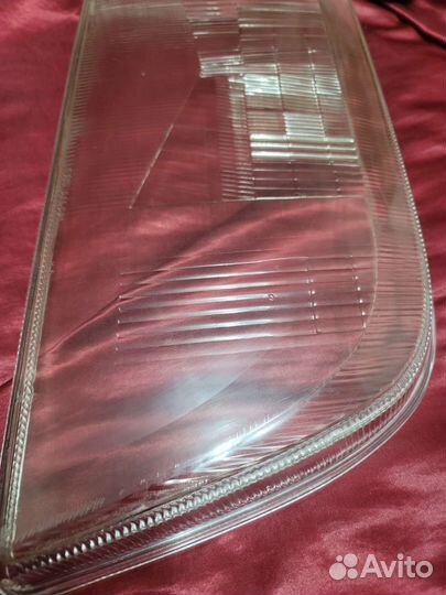 Стекло фары ксенон правое Мерседес w140