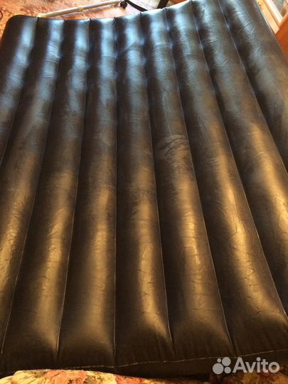 Надувной матрас с насосом