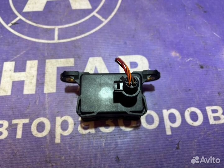 Датчик ускорения Volkswagen Touareg 7L GP BPE 2008