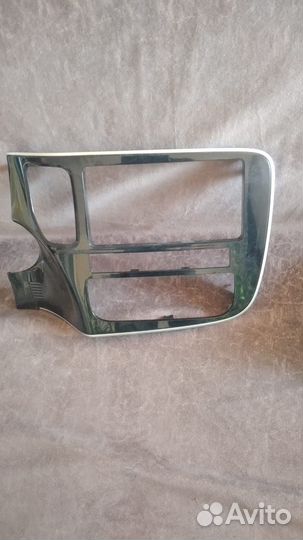 Рамка магнитолы аутлендер 3