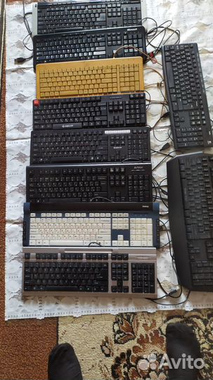 Продам клавиатуры проводные и 1проводную с подсвет