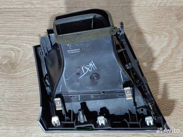 Дефлектор воздушный правый Bmw X5 E70 N52B30AF