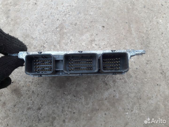 Эбу Nissan Leaf ZE0