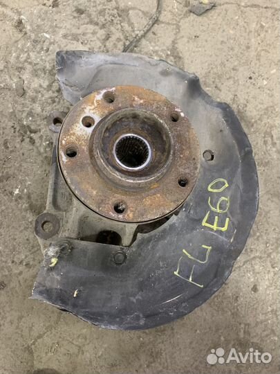 Кулак поворотный передний левый BMW 5 E60