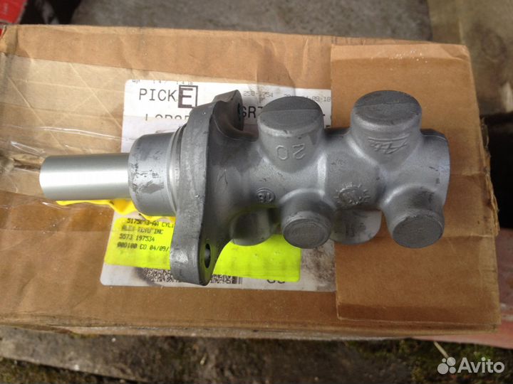 Продам главный тормозной цилиндр на Dodje Caliber
