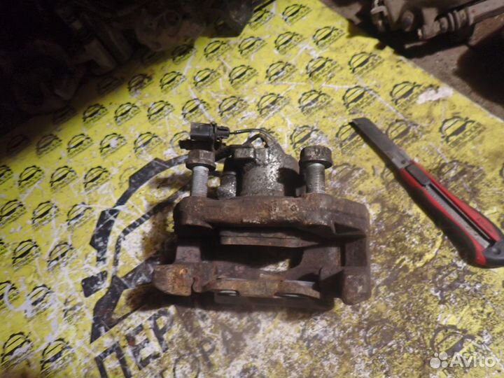 Суппорт тормозной передний левый для Ford Galaxy 1