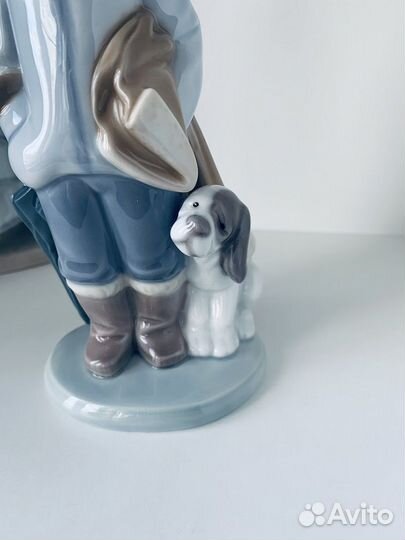 LLadro фарфоровая статуэтка Мальчик с собакой
