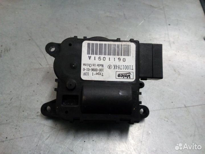 Моторчик заслонки отопителя Renault Megane 3