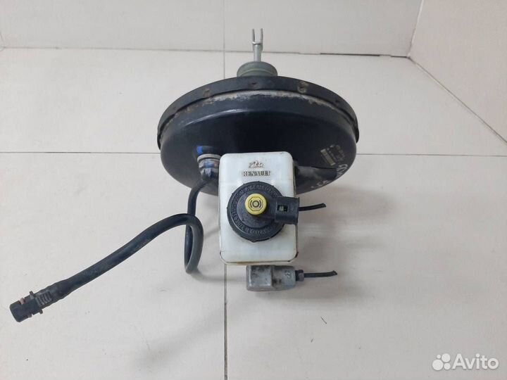 Усилитель тормозов вакуумный Renault Duster 2012