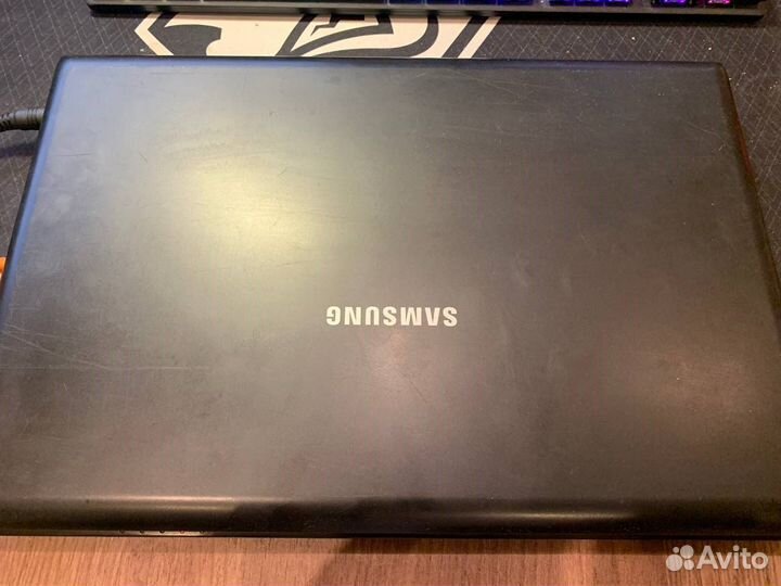 Ноутбук Samsung np-r517