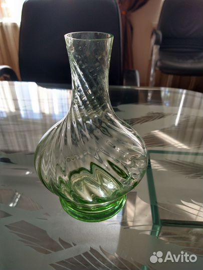 Ваза зеленое стекло