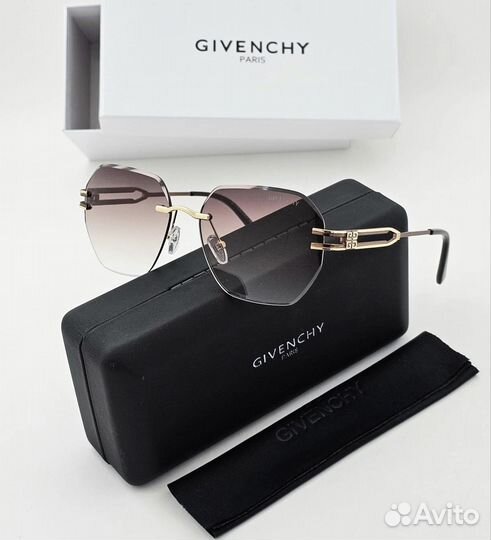 Солнцезащитные очки givenchy