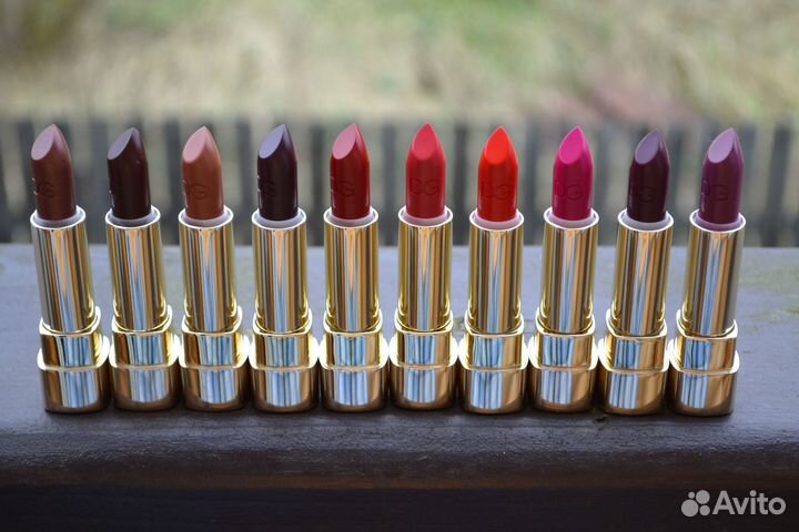 Помада Dolce & Gabbana Classic Cream Lipstick
