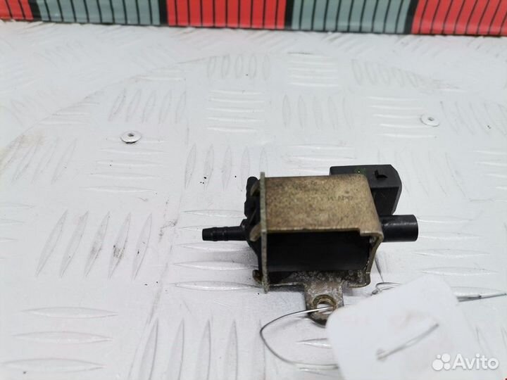 Клапан вакуумного управления Audi A6 4B/C5 2001