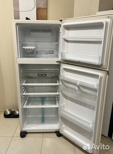 Холодильник Sharp (No Frost)