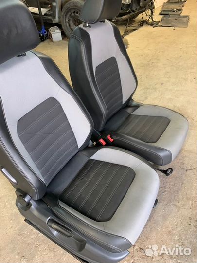 Сиденья комплект Volkswagen Jetta 6 CTH 1.4 TSI