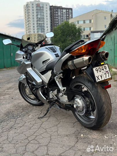 Honda VFR 800 vtec
