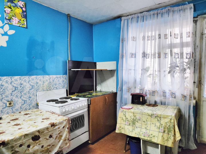 Комната 13 м² в 8-к., 2/9 эт.