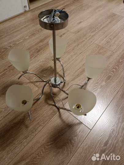 Продаётся люстра