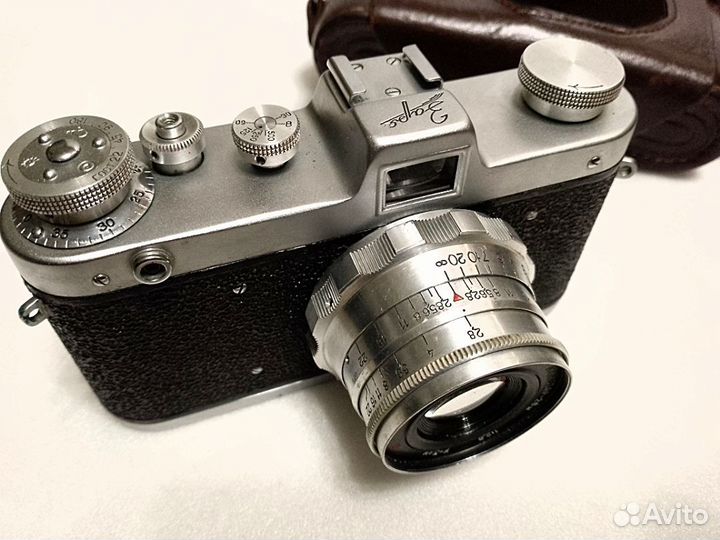 Пленочный фотоаппарат Заря