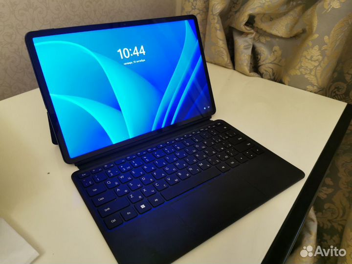 Huawei MateBook E Go 2023 16 гб + 512 гб