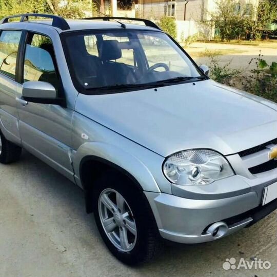 Суппорт левый Нива шевроле Бертоне 2009 г