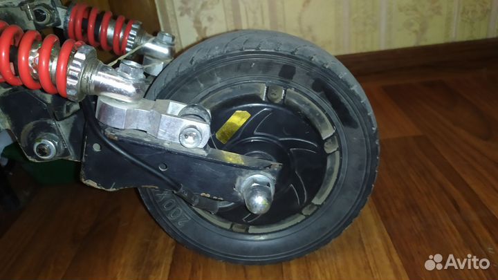 Продам запчасти на kugoo m2