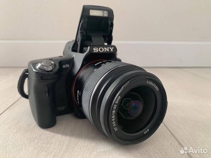 Цифровой зеркальный фотоаппарат Sony SLT-A35